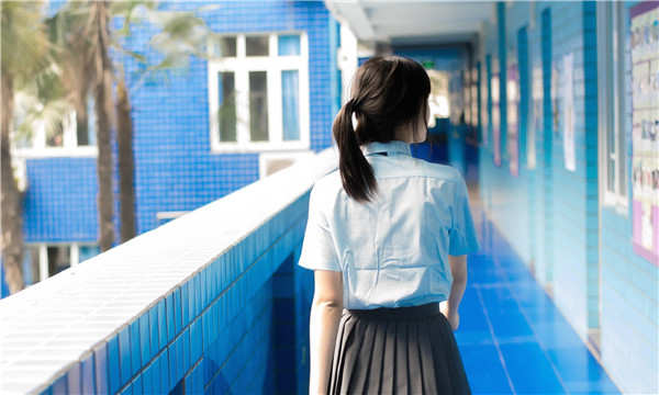 从江如何找到一个可以帮助我生孩子的女人？